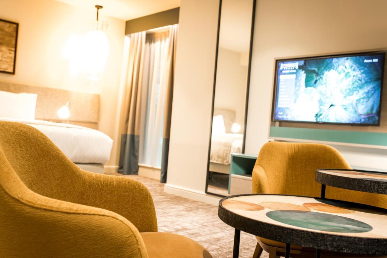 Staybridge Suites London Heathrow - Bath Road, An Ihg Aparthotel Hillingdon Zewnętrze zdjęcie